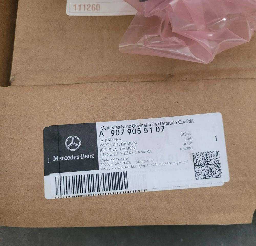 KAMERA TYL MERCEDES SPRINTER NOWY ORYGINAŁ A9079055107 - Carrosserie en exterieur voor Vrachtwagen: afbeelding 4 KAMERA TYL MERCEDES SPRINTER NOWY ORYGINAŁ A9079055107 - Carrosserie en exterieur voor Vrachtwagen: afbeelding 4