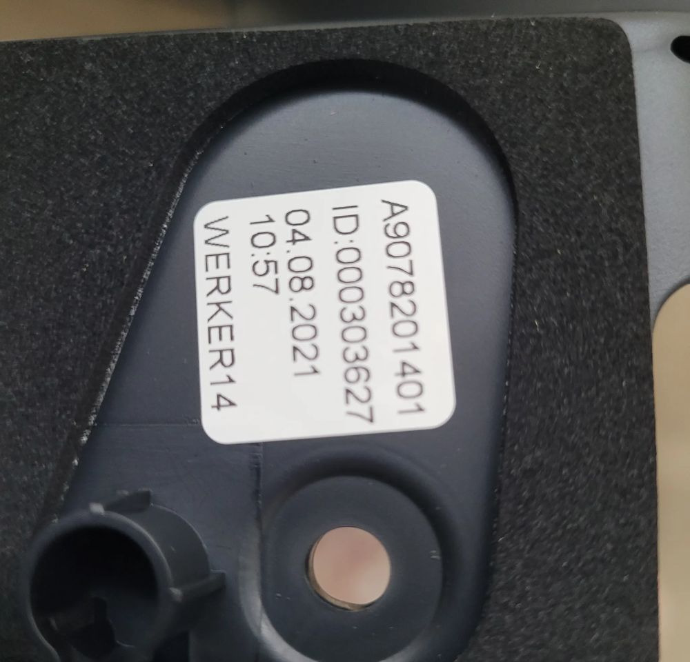 KAMERA TYL MERCEDES SPRINTER NOWY ORYGINAŁ A9079055107 - Carrosserie en exterieur voor Vrachtwagen: afbeelding 3 KAMERA TYL MERCEDES SPRINTER NOWY ORYGINAŁ A9079055107 - Carrosserie en exterieur voor Vrachtwagen: afbeelding 3