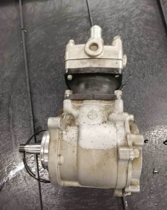 KOMPRESOR NISSAN CABSTAR MAXITY - Compressor voor Vrachtwagen: afbeelding 2 KOMPRESOR NISSAN CABSTAR MAXITY - Compressor voor Vrachtwagen: afbeelding 2