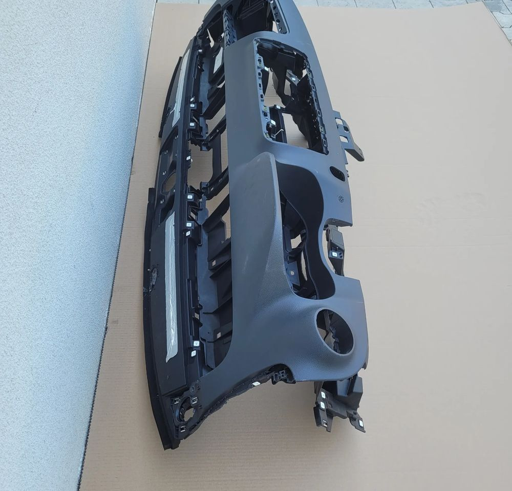 KONSOLA MERCEDES SPRINTER W910 W907 - Instrumentenpaneel voor Vrachtwagen: afbeelding 3 KONSOLA MERCEDES SPRINTER W910 W907 - Instrumentenpaneel voor Vrachtwagen: afbeelding 3