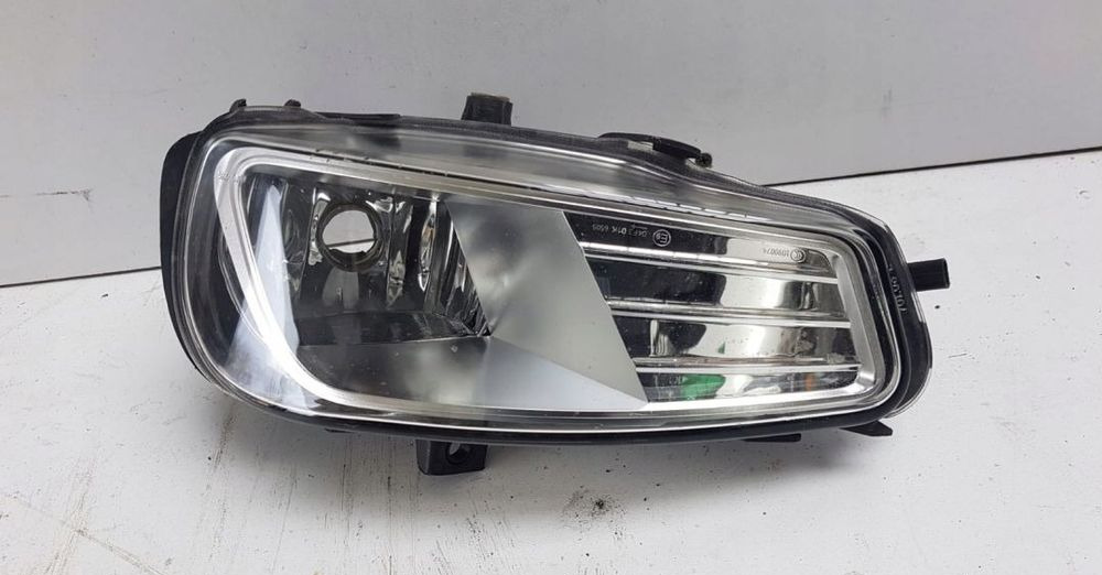 LAMPA HALOGEN MERCEDES ANTOS A9608201956 - Koplamp voor Vrachtwagen: afbeelding 1 LAMPA HALOGEN MERCEDES ANTOS A9608201956 - Koplamp voor Vrachtwagen: afbeelding 1