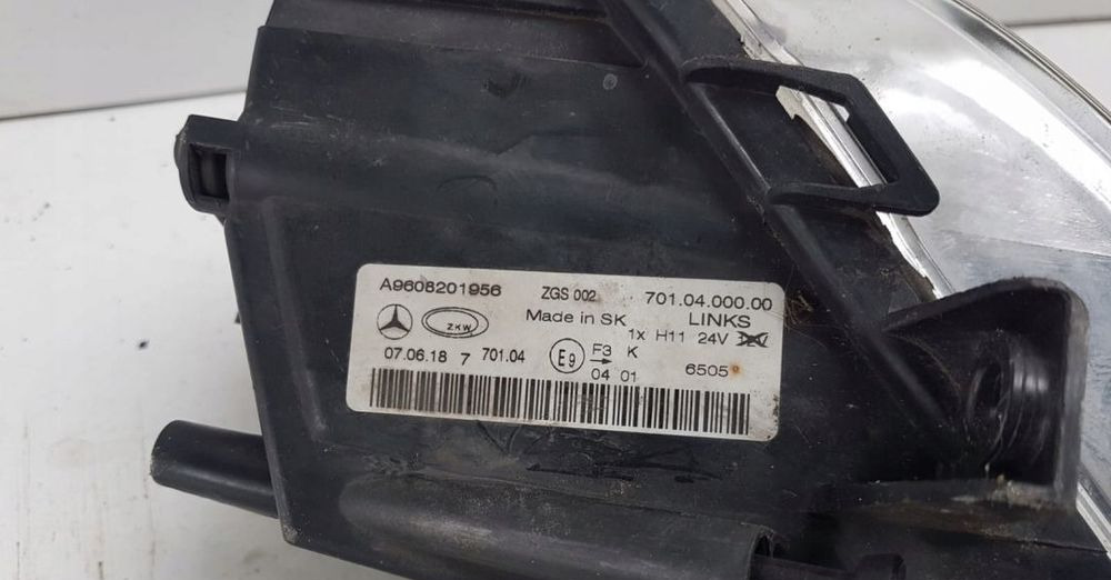 LAMPA HALOGEN MERCEDES ANTOS A9608201956 - Koplamp voor Vrachtwagen: afbeelding 3 LAMPA HALOGEN MERCEDES ANTOS A9608201956 - Koplamp voor Vrachtwagen: afbeelding 3