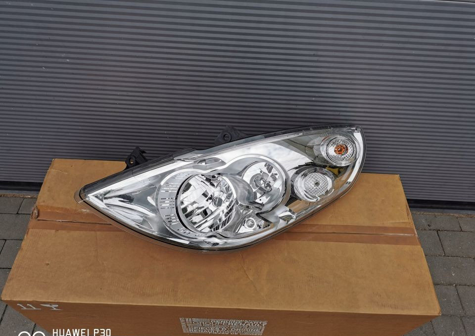 LAMPA RENAULT MASTER 3 LH 1ER010117-09 NOWY ORYG. - Koplamp voor Bestelwagen: afbeelding 1 LAMPA RENAULT MASTER 3 LH 1ER010117-09 NOWY ORYG. - Koplamp voor Bestelwagen: afbeelding 1