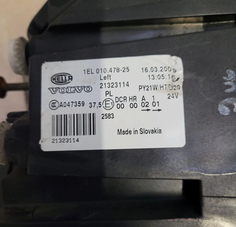 LAMPA XENON LH VOLVO FH 13 ORYGINAŁ - Lichten/ Verlichting voor Vrachtwagen: afbeelding 5 LAMPA XENON LH VOLVO FH 13 ORYGINAŁ - Lichten/ Verlichting voor Vrachtwagen: afbeelding 5