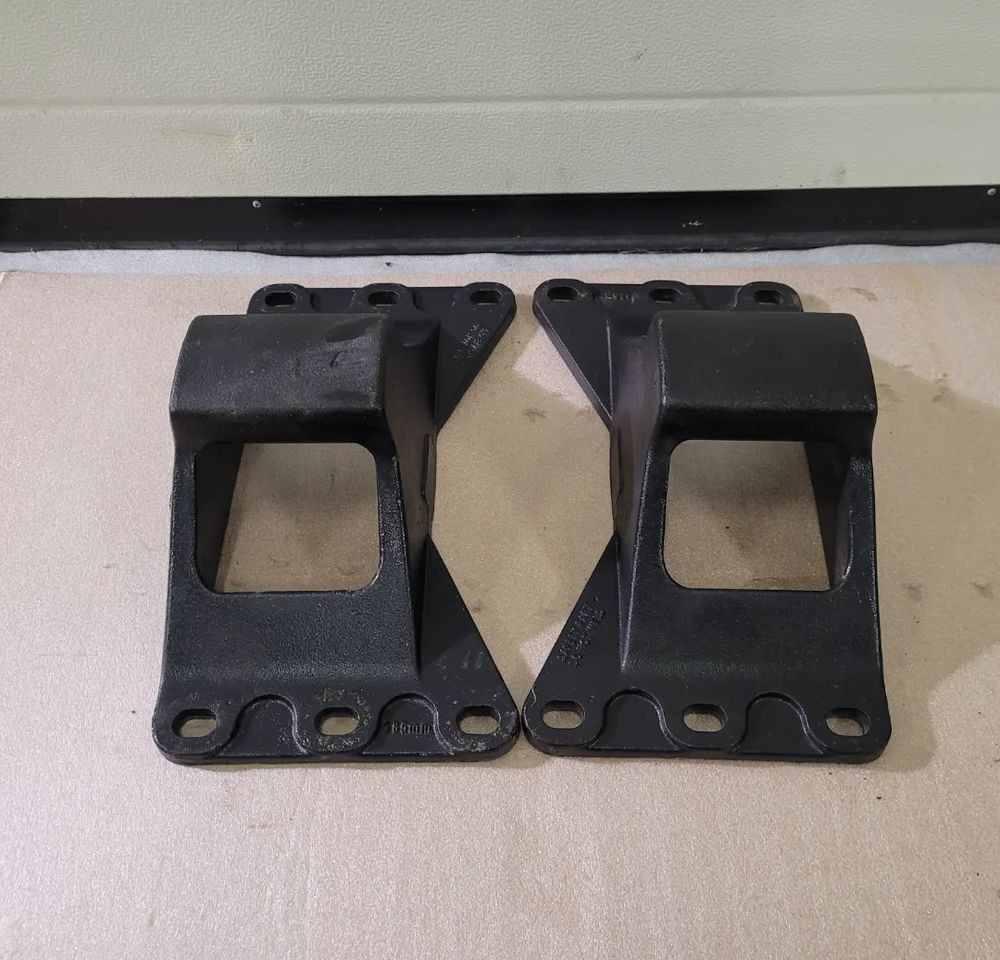 ŁAPY MOCOWANIE SIODŁA JOST 185MM - Koppelschotel voor Vrachtwagen: afbeelding 1 ŁAPY MOCOWANIE SIODŁA JOST 185MM - Koppelschotel voor Vrachtwagen: afbeelding 1