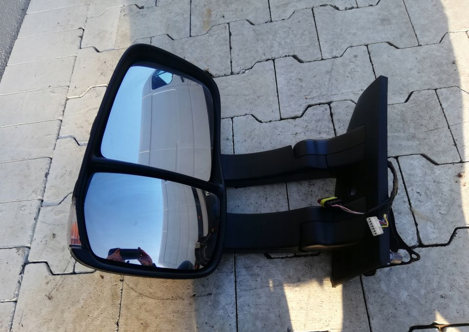 LUSTERKO IVECO DAILY ELEKTRYCZNE ORYGINAŁ - Achteruitkijkspiegel: afbeelding 1 LUSTERKO IVECO DAILY ELEKTRYCZNE ORYGINAŁ - Achteruitkijkspiegel: afbeelding 1