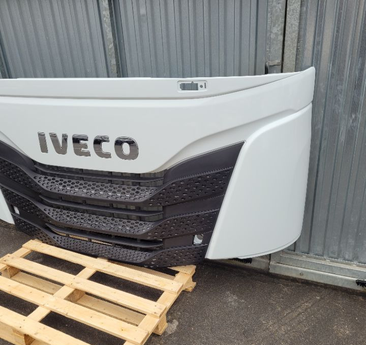 MASKA ATRAPA IVECO S WAY ORYGINAL NM. - Motorkap voor Vrachtwagen: afbeelding 2 MASKA ATRAPA IVECO S WAY ORYGINAL NM. - Motorkap voor Vrachtwagen: afbeelding 2