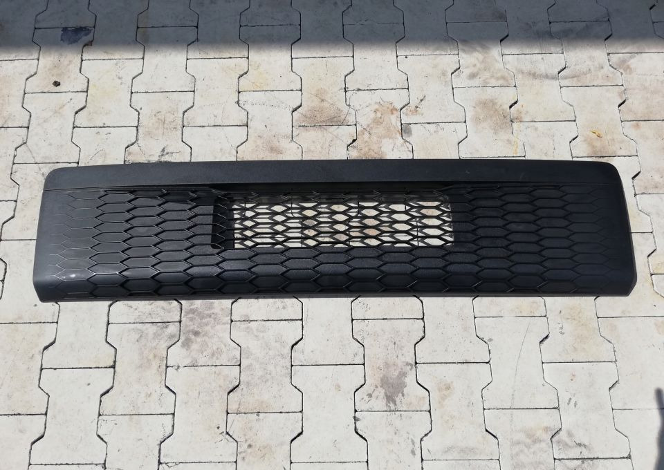 MASKA GRILL ATRAPA VOLVO FL FE 82523575 NOWY ORYG. - Rooster voor Vrachtwagen: afbeelding 1 MASKA GRILL ATRAPA VOLVO FL FE 82523575 NOWY ORYG. - Rooster voor Vrachtwagen: afbeelding 1