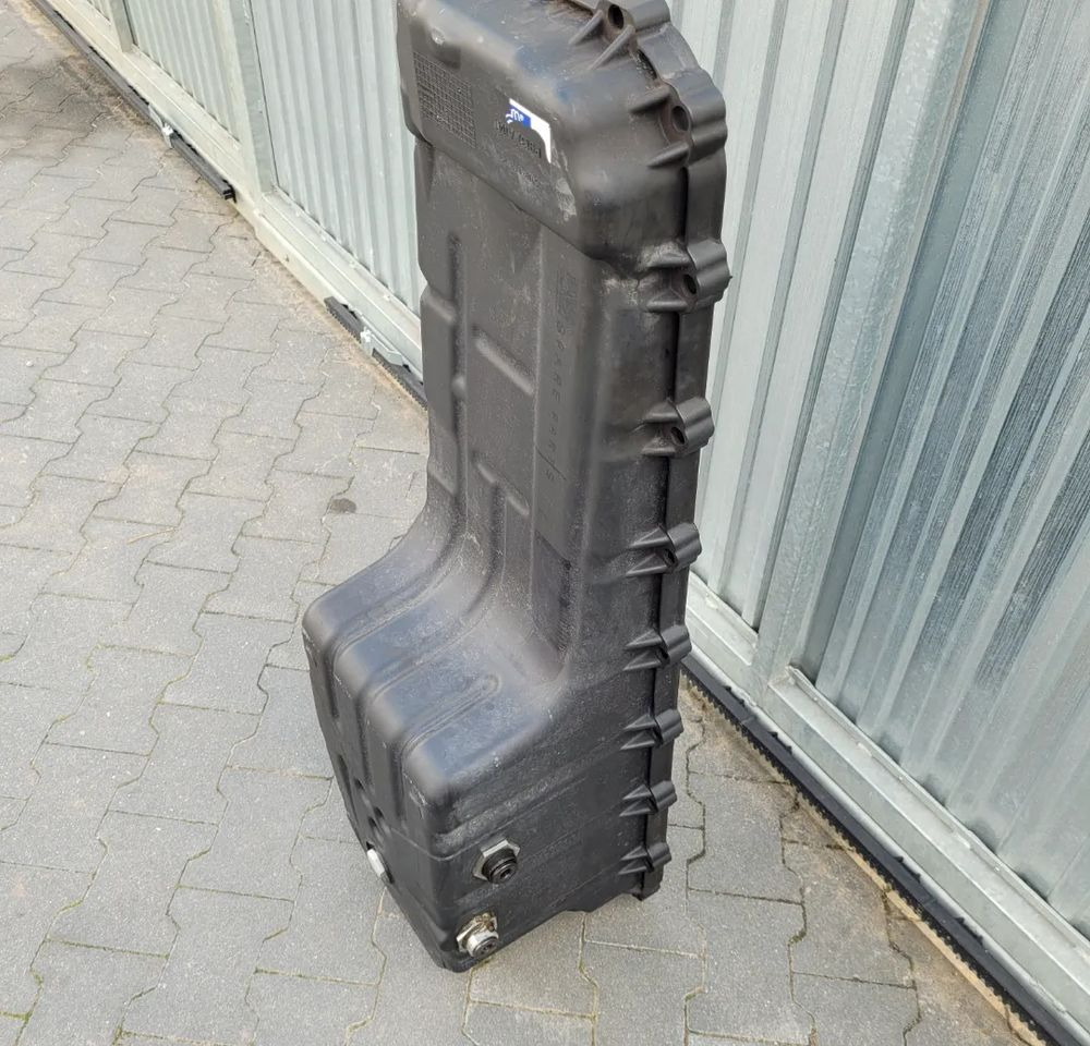 MISKA OLEJOWA RENAULT GAMA VOLVO FH 13 LITRÓW - Carterpan voor Vrachtwagen: afbeelding 3 MISKA OLEJOWA RENAULT GAMA VOLVO FH 13 LITRÓW - Carterpan voor Vrachtwagen: afbeelding 3