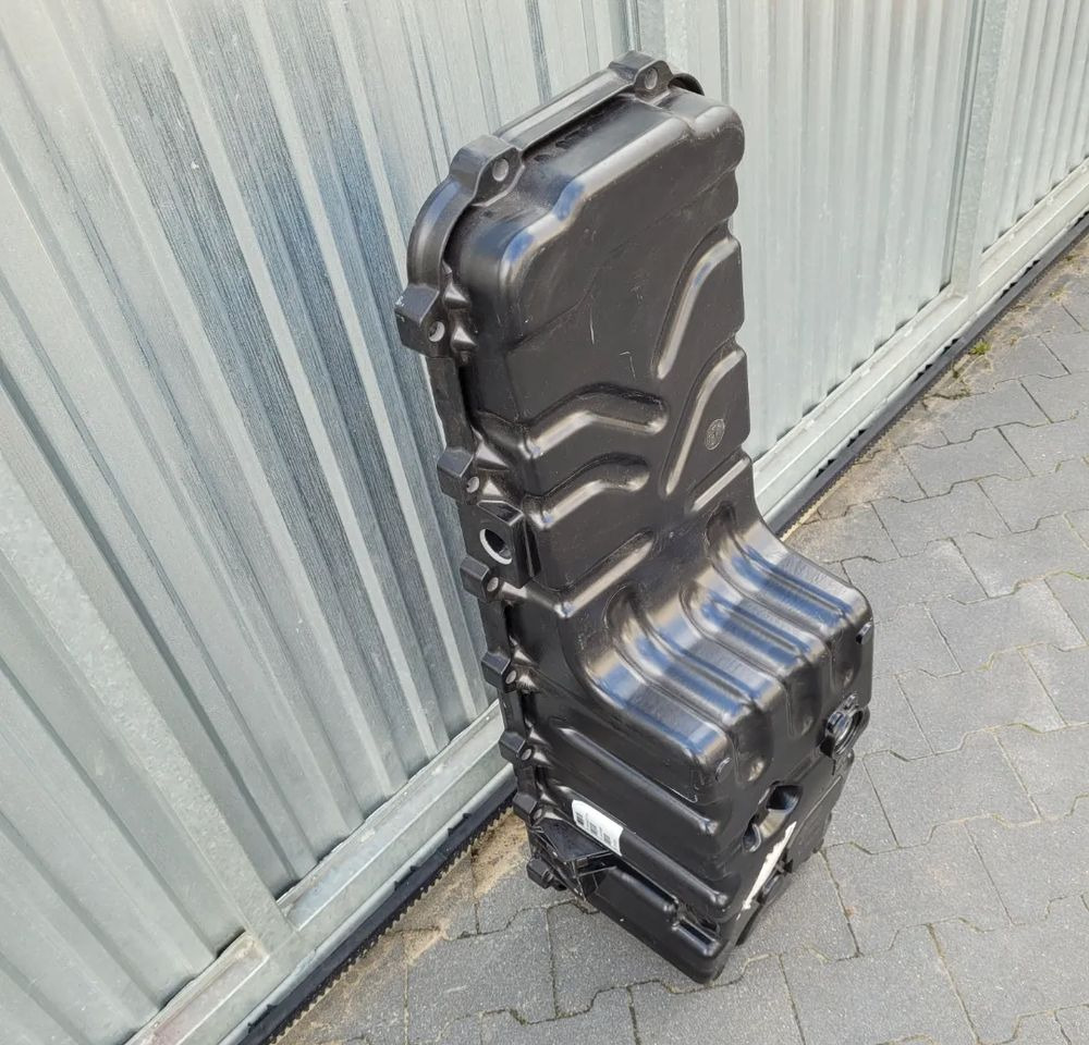 MISKA OLEJOWA RENAULT RANGE T 22242776 - Carterpan voor Vrachtwagen: afbeelding 3 MISKA OLEJOWA RENAULT RANGE T 22242776 - Carterpan voor Vrachtwagen: afbeelding 3