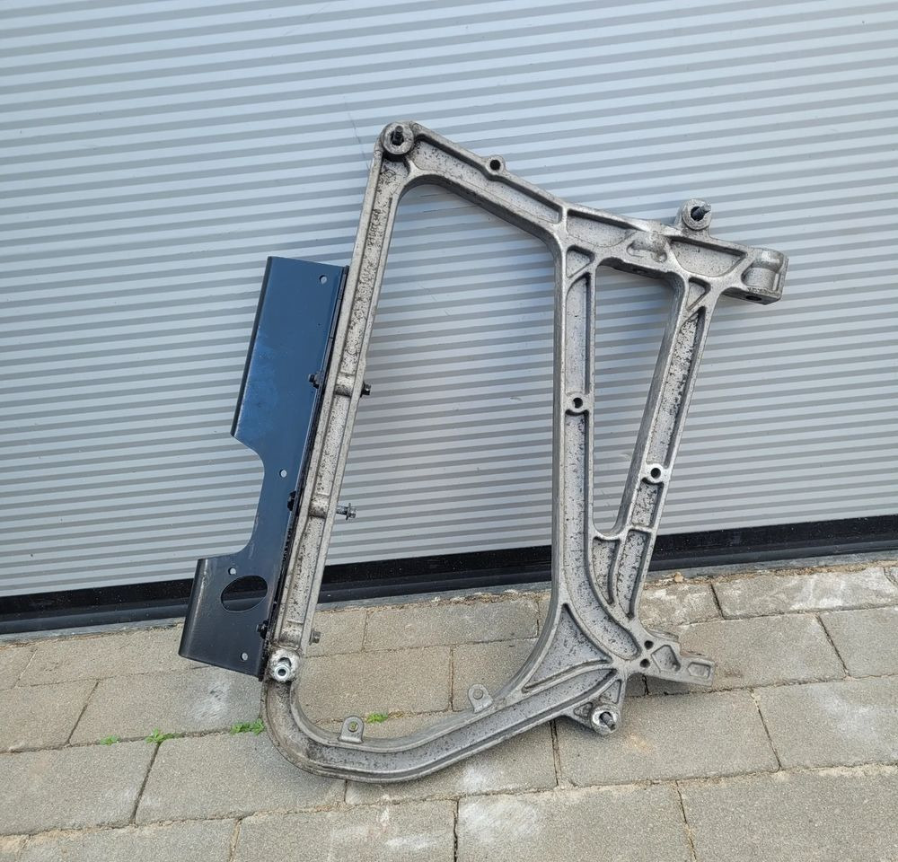 MOCOWANIE BLOTNIKA VOLVO FH4 FH5 21887348 CHWALIM116 - Fender voor Vrachtwagen: afbeelding 2 MOCOWANIE BLOTNIKA VOLVO FH4 FH5 21887348 CHWALIM116 - Fender voor Vrachtwagen: afbeelding 2