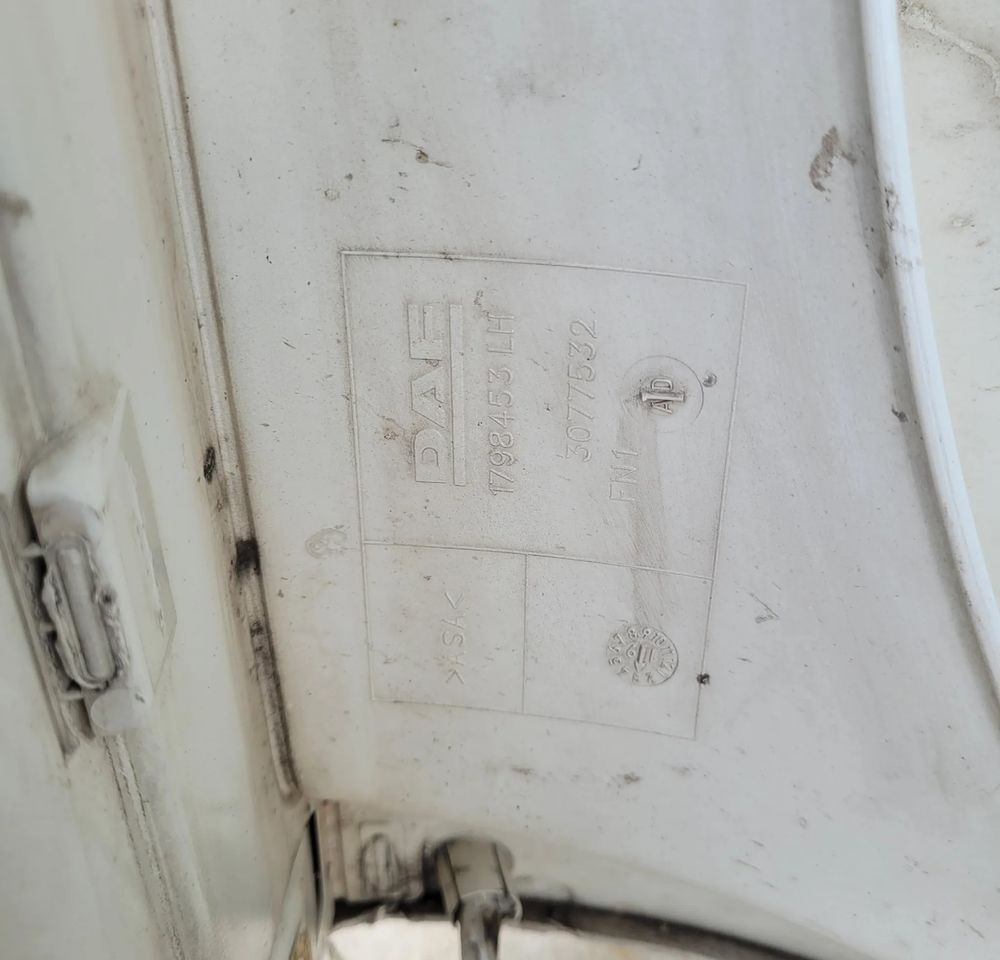 OKULAR POSZYCIE DAF XF 106 LIFT LH ORYGINAŁ - Carrosserie en exterieur voor Vrachtwagen: afbeelding 4 OKULAR POSZYCIE DAF XF 106 LIFT LH ORYGINAŁ - Carrosserie en exterieur voor Vrachtwagen: afbeelding 4