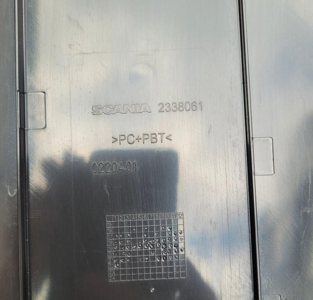 OSŁONA MIEDZYOSIOWA SPOJLER SCANIA R S 2338061 ORYGINAŁ CHWALIM116 - Aerokit/ Spoiler voor Vrachtwagen: afbeelding 4 OSŁONA MIEDZYOSIOWA SPOJLER SCANIA R S 2338061 ORYGINAŁ CHWALIM116 - Aerokit/ Spoiler voor Vrachtwagen: afbeelding 4