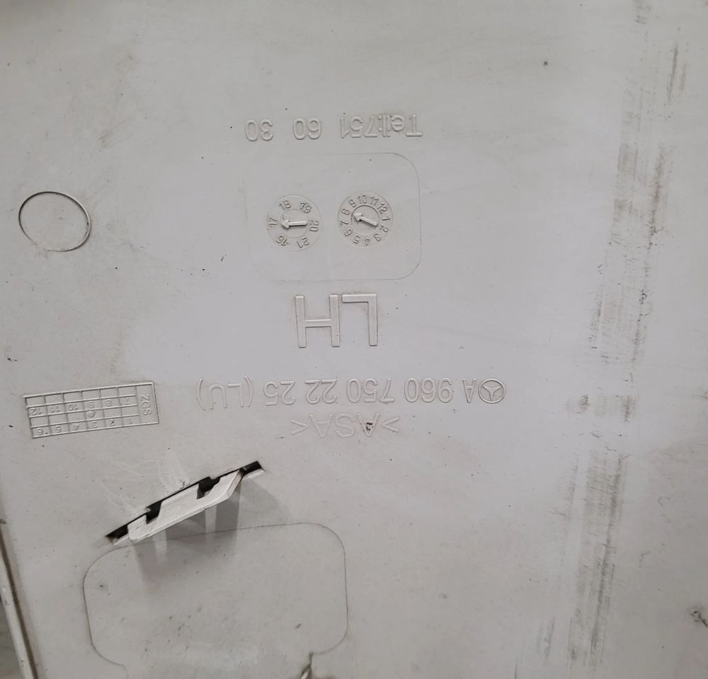 POLIK OWIEWKA MERCEDES ACTROS MP4 MP5 ORYGINAŁ RH/LH - Carrosserie en exterieur voor Vrachtwagen: afbeelding 5 POLIK OWIEWKA MERCEDES ACTROS MP4 MP5 ORYGINAŁ RH/LH - Carrosserie en exterieur voor Vrachtwagen: afbeelding 5