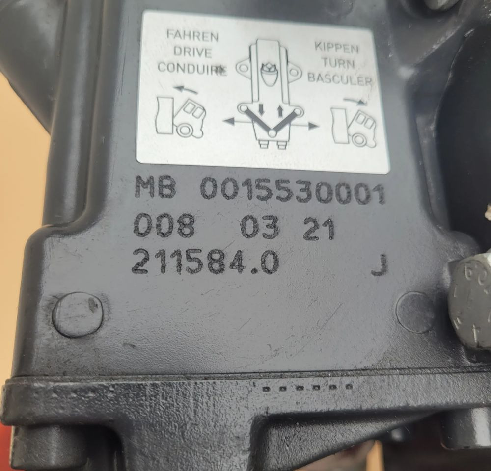 POMPKA PODNOSZENIA KABINY MERCEDES ATEGO NOWY ORYGINAŁ 0015530001 CHWALIM116 - Cabinevering voor Vrachtwagen: afbeelding 2 POMPKA PODNOSZENIA KABINY MERCEDES ATEGO NOWY ORYGINAŁ 0015530001 CHWALIM116 - Cabinevering voor Vrachtwagen: afbeelding 2