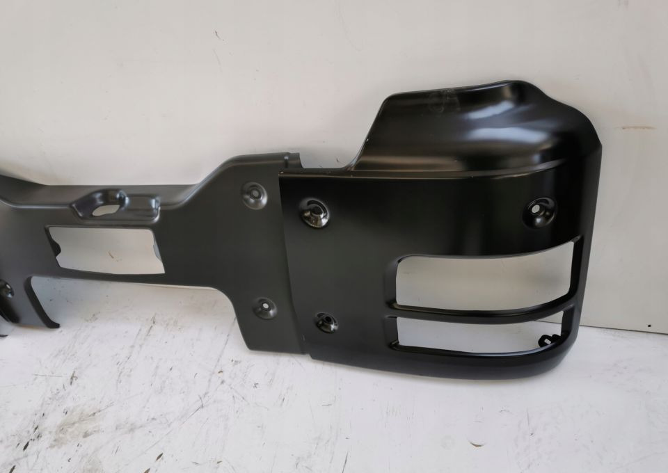 POSZYCIA ZDERZAK MAN TGS TGA WASKI - Bumper voor Vrachtwagen: afbeelding 2 POSZYCIA ZDERZAK MAN TGS TGA WASKI - Bumper voor Vrachtwagen: afbeelding 2