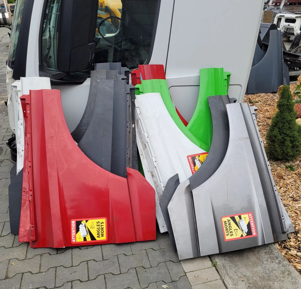 PRZEDŁUŻENIE DRZWI MERCEDES ACTROS MP4 ORYGINAŁ - Deur en onderdelen voor Vrachtwagen: afbeelding 1 PRZEDŁUŻENIE DRZWI MERCEDES ACTROS MP4 ORYGINAŁ - Deur en onderdelen voor Vrachtwagen: afbeelding 1