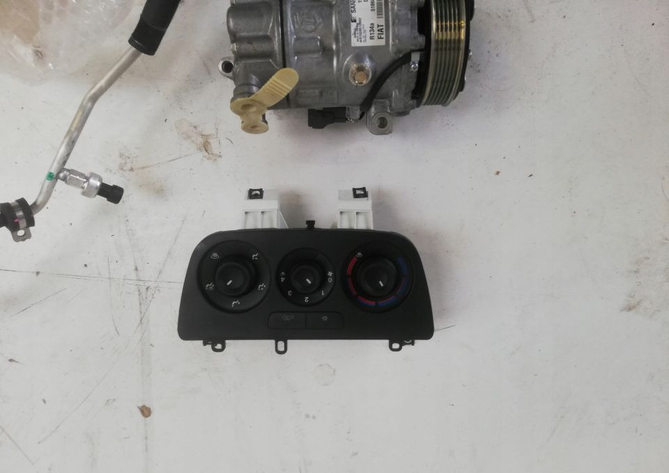 STEROWNIK NAGRZEWNICY FIAT DOBLO, COMBO - Verwarming/ Ventilatie voor Bestelwagen: afbeelding 1 STEROWNIK NAGRZEWNICY FIAT DOBLO, COMBO - Verwarming/ Ventilatie voor Bestelwagen: afbeelding 1