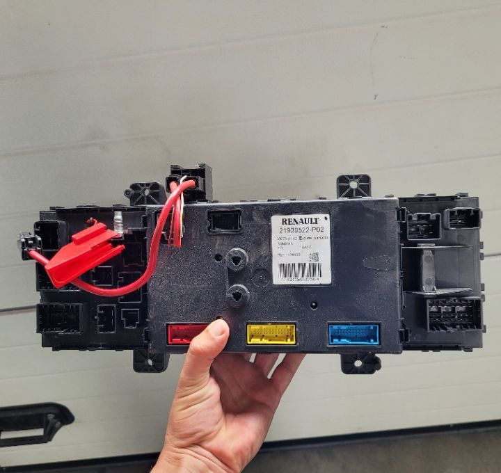 STEROWNIK RENAULT RANGE T 21939522-P02 - ECU voor Vrachtwagen: afbeelding 1 STEROWNIK RENAULT RANGE T 21939522-P02 - ECU voor Vrachtwagen: afbeelding 1