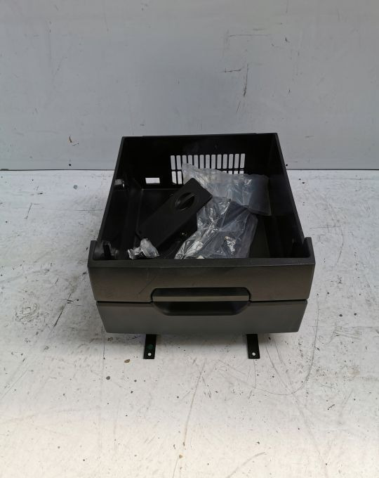 Schowek na lodówkę MERCEDES ANTOS AROX MP4 - Cabine en interieur voor Vrachtwagen: afbeelding 1 Schowek na lodówkę MERCEDES ANTOS AROX MP4 - Cabine en interieur voor Vrachtwagen: afbeelding 1