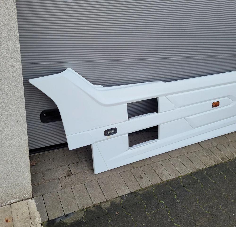 ZABUDOWA MIEDZYOSIOWA DAF XG ORYGINAŁ LH NIE MALOWANY - Carrosserie en exterieur voor Vrachtwagen: afbeelding 2 ZABUDOWA MIEDZYOSIOWA DAF XG ORYGINAŁ LH NIE MALOWANY - Carrosserie en exterieur voor Vrachtwagen: afbeelding 2