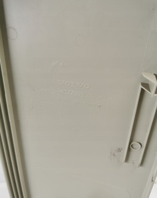 ZAŚLEPKA MASKOWNICA VOLVO FH4 84077289 ORYGINAŁ - Aerokit/ Spoiler voor Vrachtwagen: afbeelding 2 ZAŚLEPKA MASKOWNICA VOLVO FH4 84077289 ORYGINAŁ - Aerokit/ Spoiler voor Vrachtwagen: afbeelding 2