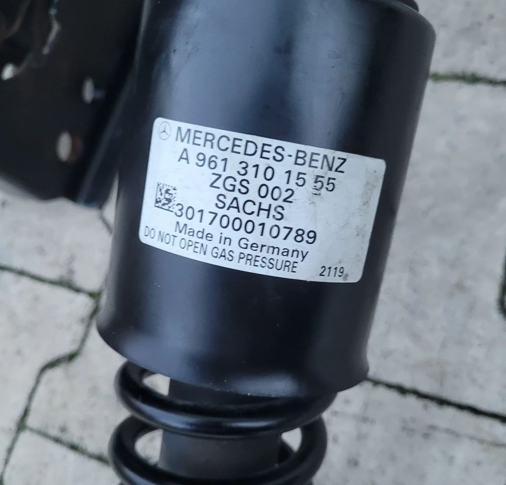 ZAWIESZENIE KABINY MERCEDES ACTROS MP4 - Cabinevering voor Vrachtwagen: afbeelding 3 ZAWIESZENIE KABINY MERCEDES ACTROS MP4 - Cabinevering voor Vrachtwagen: afbeelding 3