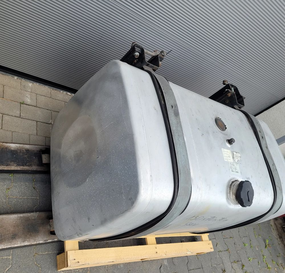 ZBIORNIK PALIWA MAN TGX TGS 580L 81.12201-6684 CHWALIM116 - Brandstoftank voor Vrachtwagen: afbeelding 2 ZBIORNIK PALIWA MAN TGX TGS 580L 81.12201-6684 CHWALIM116 - Brandstoftank voor Vrachtwagen: afbeelding 2