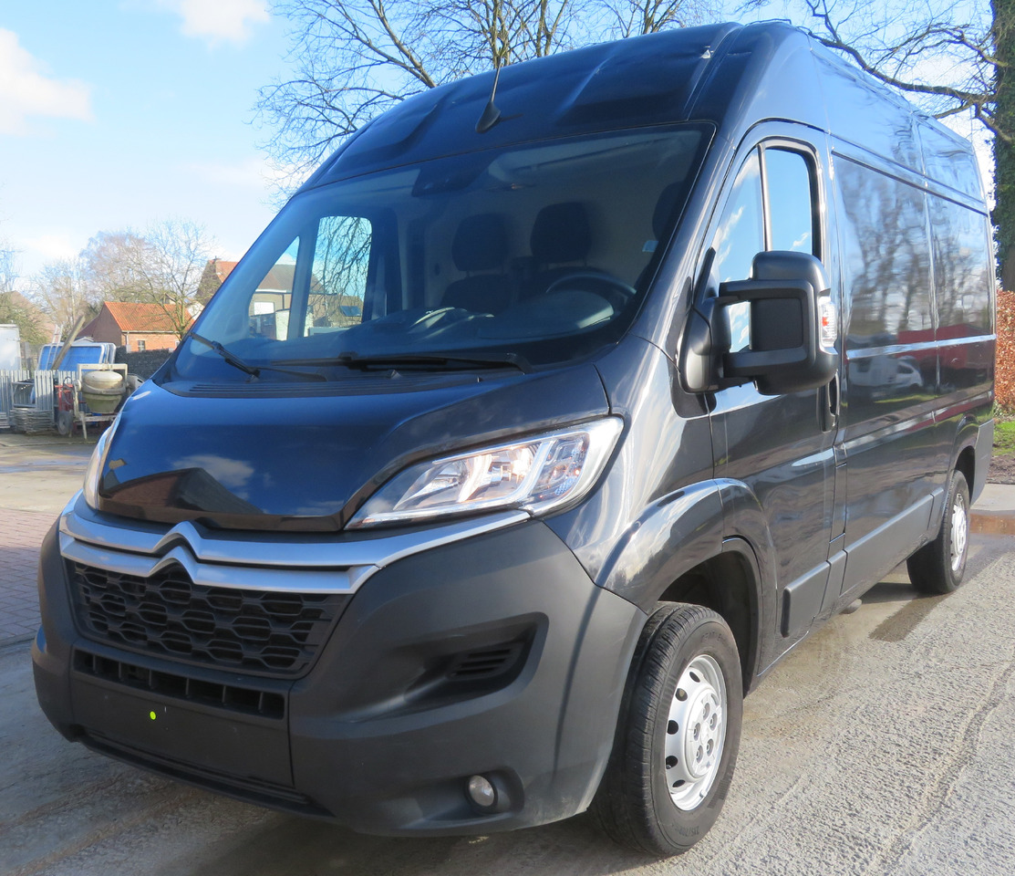 Citroën Jumpy 2.2 blueHDI L2H2 - Kleine bestelwagen: afbeelding 2 Citroën Jumpy 2.2 blueHDI L2H2 - Kleine bestelwagen: afbeelding 2
