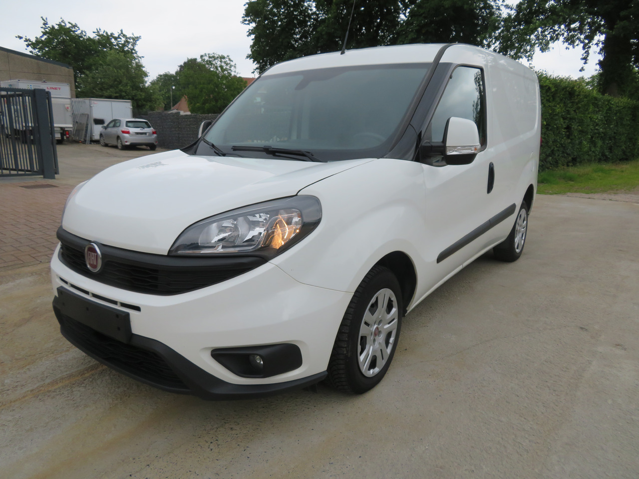 FIAT Doblo Cargo 1.6 Multijet - Kleine bestelwagen: afbeelding 3 FIAT Doblo Cargo 1.6 Multijet - Kleine bestelwagen: afbeelding 3