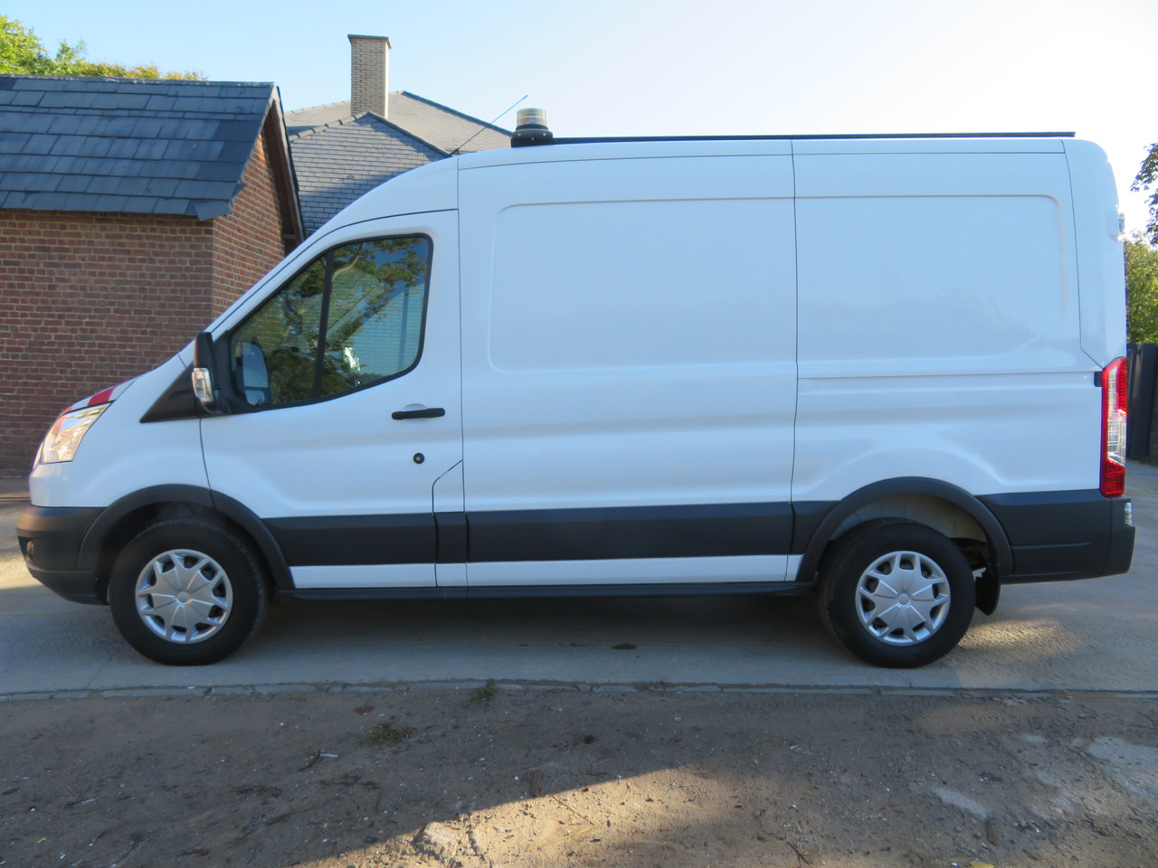 Ford Transit 2.0TDCi - Gesloten bestelwagen: afbeelding 4 Ford Transit 2.0TDCi - Gesloten bestelwagen: afbeelding 4