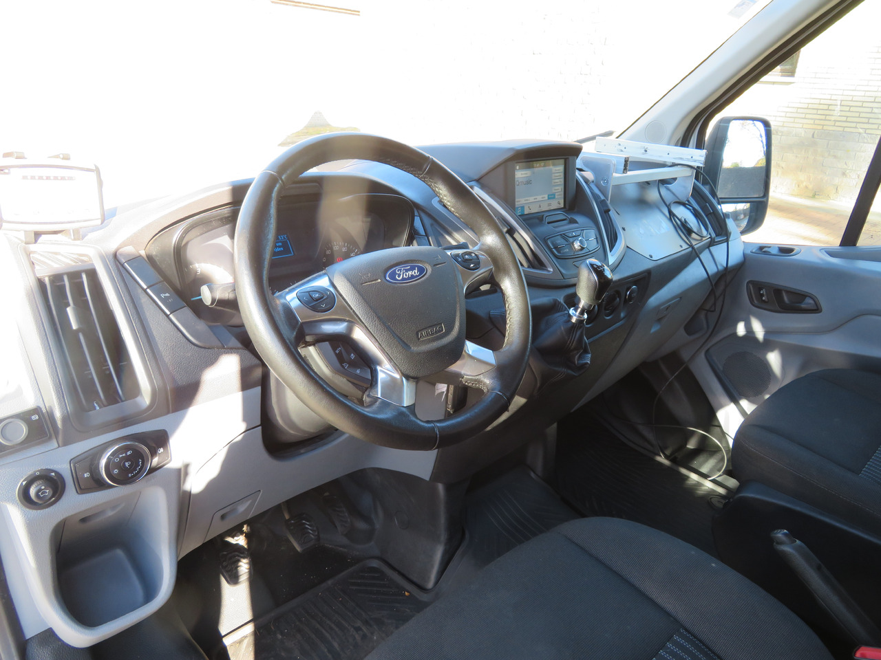 Gesloten bestelwagen Ford Transit 2.0TDCi L2H2: afbeelding 13