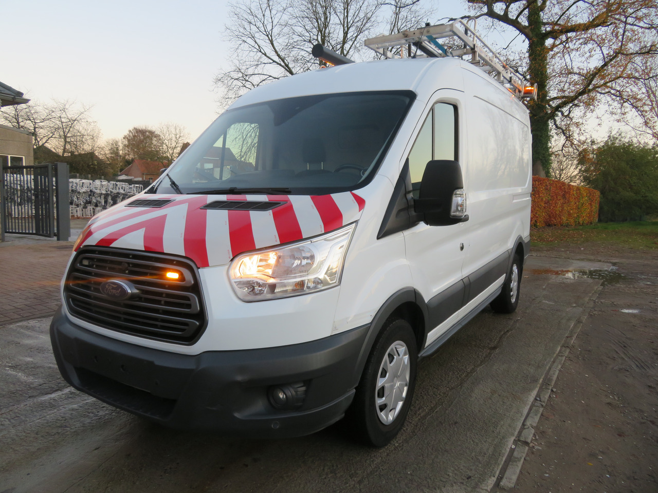 Ford Transit 2.0TDCi - L2H2 - Gesloten bestelwagen: afbeelding 3 Ford Transit 2.0TDCi - L2H2 - Gesloten bestelwagen: afbeelding 3