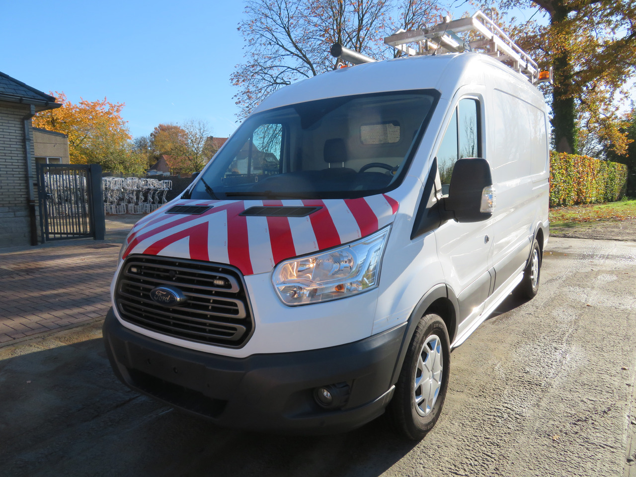 Ford Transit 2.0TDCi L2H2 - Gesloten bestelwagen: afbeelding 3 Ford Transit 2.0TDCi L2H2 - Gesloten bestelwagen: afbeelding 3