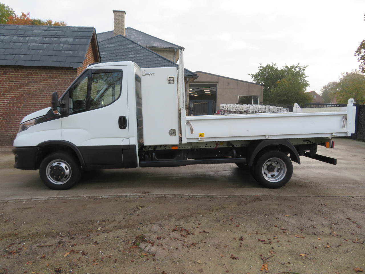 Iveco Daily 35C16 3.0 - L2 - Kipper - Kipper bestelwagen: afbeelding 4 Iveco Daily 35C16 3.0 - L2 - Kipper - Kipper bestelwagen: afbeelding 4