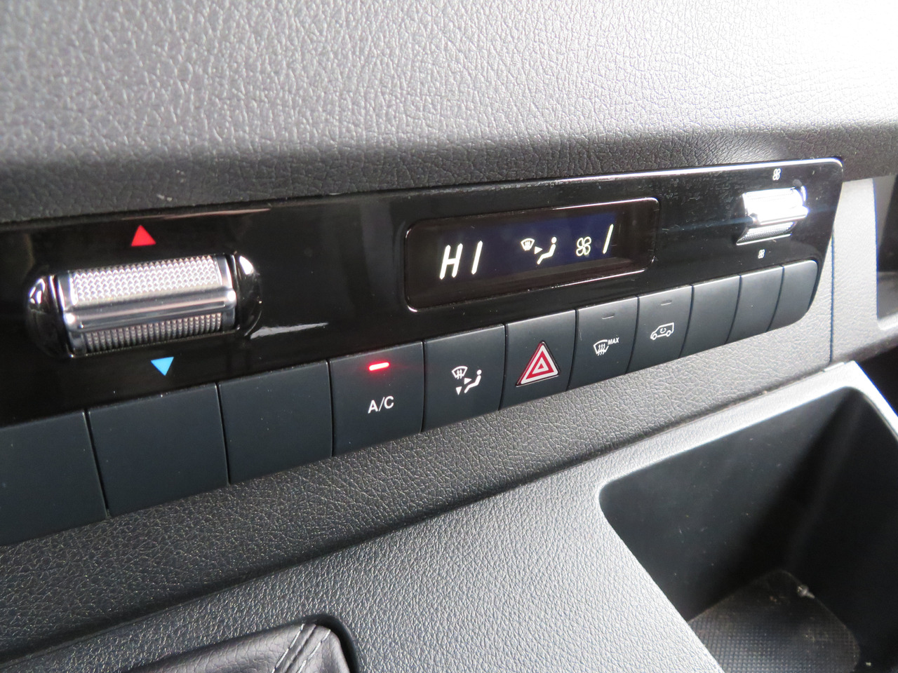 Kleine bestelwagen Mercedes-Benz Sprinter 311CDi: afbeelding 12 Kleine bestelwagen Mercedes-Benz Sprinter 311CDi: afbeelding 12