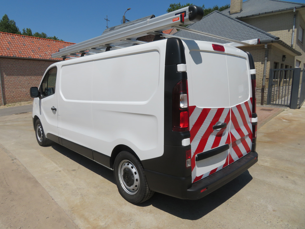 RENAULT Trafic 2.0dCi - L2H1 - Kleine bestelwagen: afbeelding 5 RENAULT Trafic 2.0dCi - L2H1 - Kleine bestelwagen: afbeelding 5
