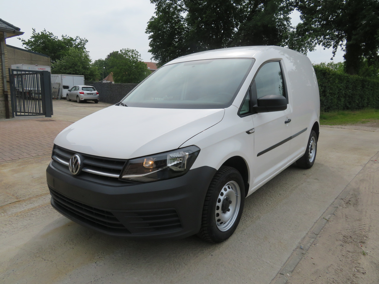 VOLKSWAGEN Caddy 2.0 TDi - Kleine bestelwagen: afbeelding 3 VOLKSWAGEN Caddy 2.0 TDi - Kleine bestelwagen: afbeelding 3