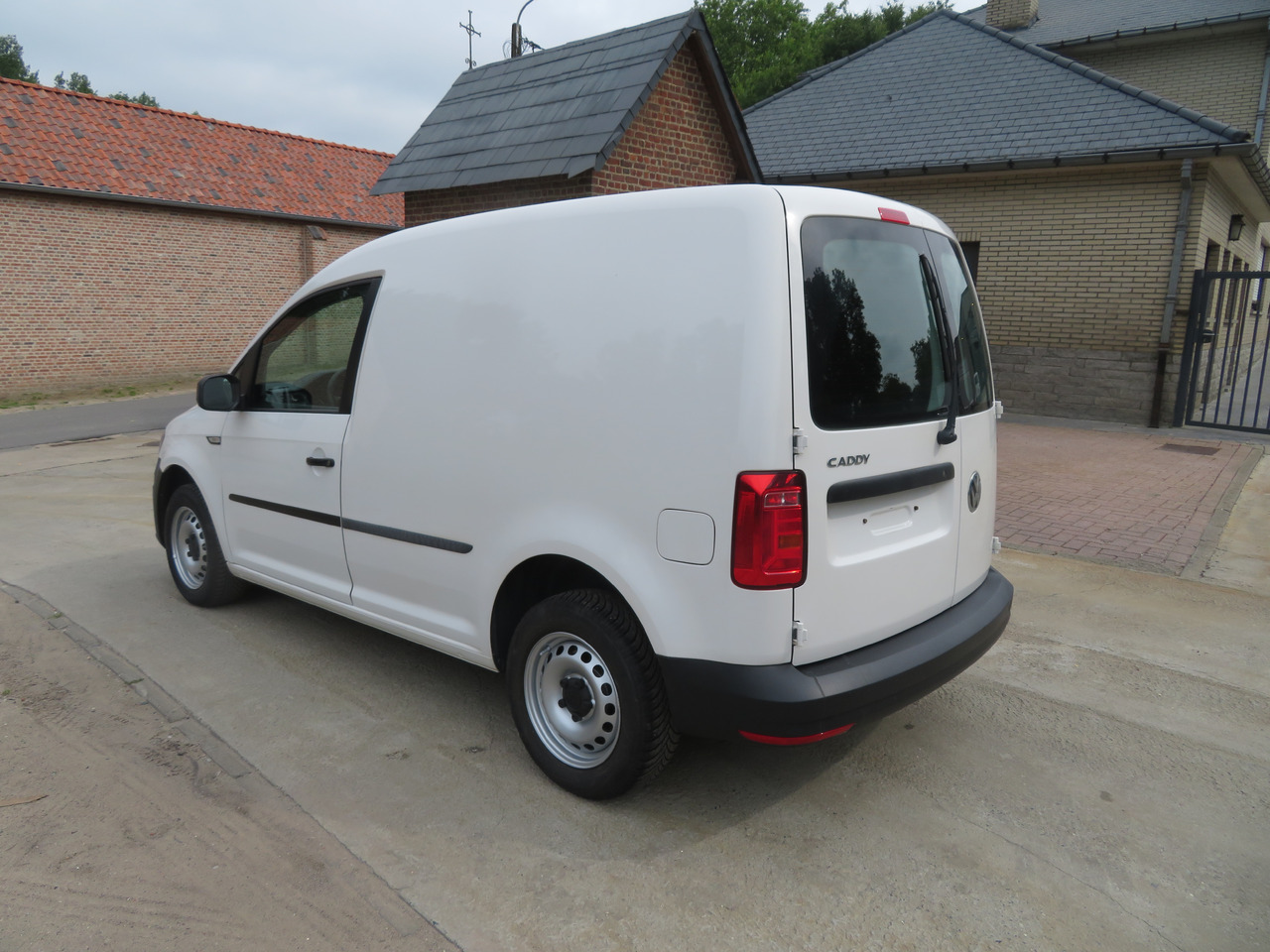 VOLKSWAGEN Caddy 2.0 TDi - Kleine bestelwagen: afbeelding 5 VOLKSWAGEN Caddy 2.0 TDi - Kleine bestelwagen: afbeelding 5