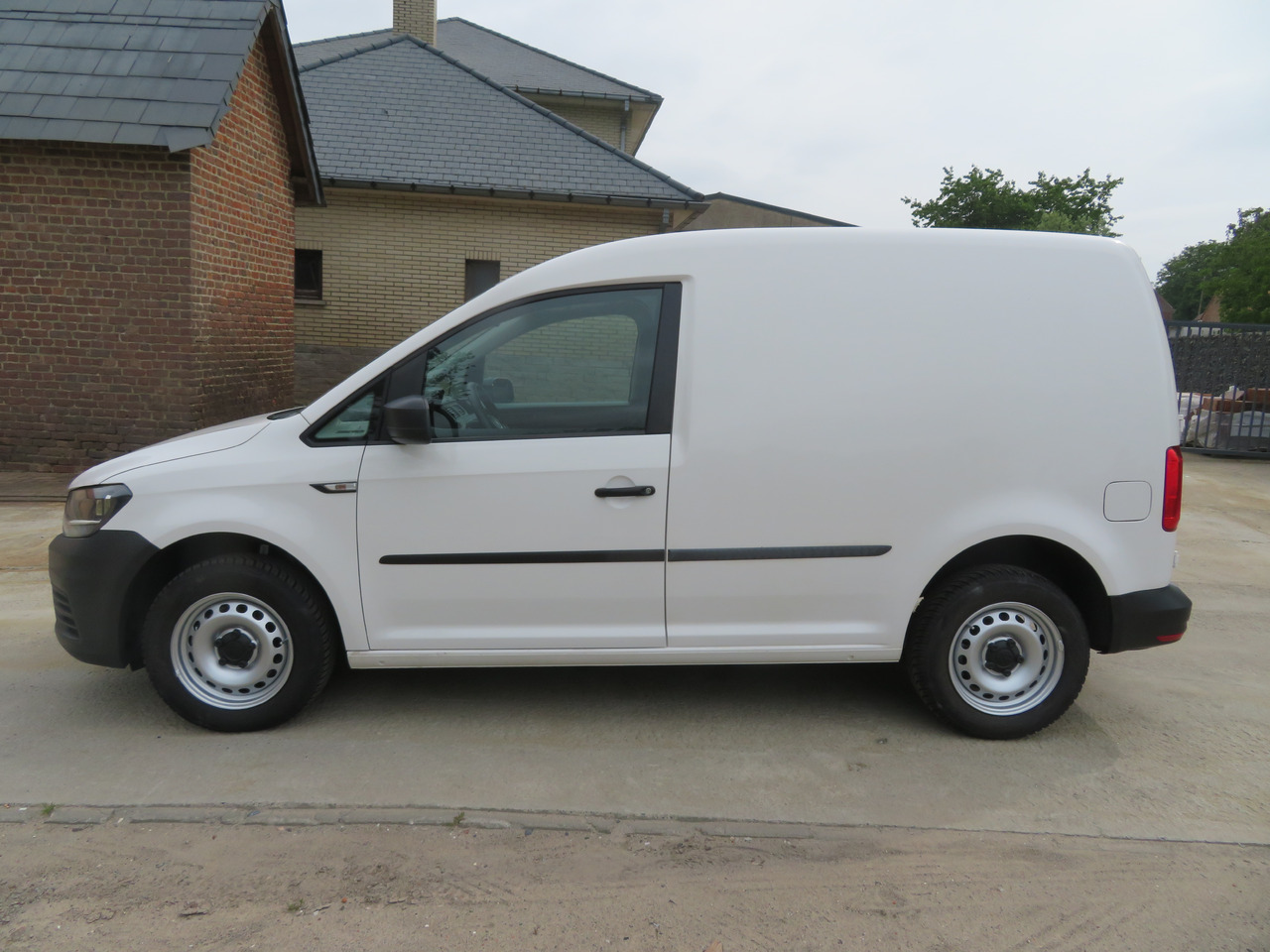 VOLKSWAGEN Caddy 2.0 TDi - Kleine bestelwagen: afbeelding 4 VOLKSWAGEN Caddy 2.0 TDi - Kleine bestelwagen: afbeelding 4