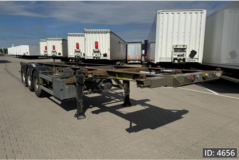 DESOT 3AT / 20-30 ft / BPW - Containertransporter/ Wissellaadbak oplegger: afbeelding 4 DESOT 3AT / 20-30 ft / BPW - Containertransporter/ Wissellaadbak oplegger: afbeelding 4