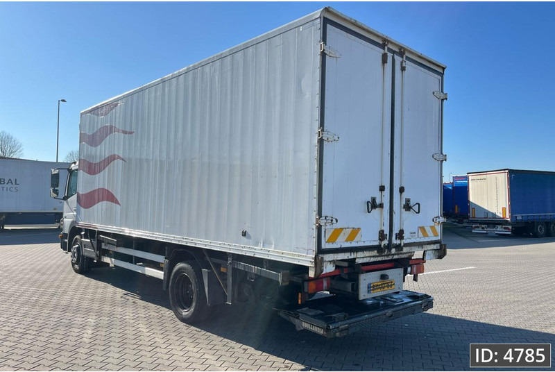 Mercedes-Benz Atego 1318 Day Cab, Euro 5, BDF / EPS automatic / DHOLLANDIA 2000KG - Containertransporter/ Wissellaadbak vrachtwagen: afbeelding 2 Mercedes-Benz Atego 1318 Day Cab, Euro 5, BDF / EPS automatic / DHOLLANDIA 2000KG - Containertransporter/ Wissellaadbak vrachtwagen: afbeelding 2