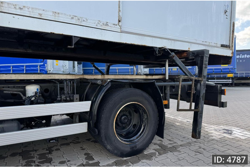 Mercedes-Benz Atego 816 Day Cab, Euro 5, BDF / EPS automatic / standklima / Hydraulic system - Containertransporter/ Wissellaadbak vrachtwagen: afbeelding 3 Mercedes-Benz Atego 816 Day Cab, Euro 5, BDF / EPS automatic / standklima / Hydraulic system - Containertransporter/ Wissellaadbak vrachtwagen: afbeelding 3