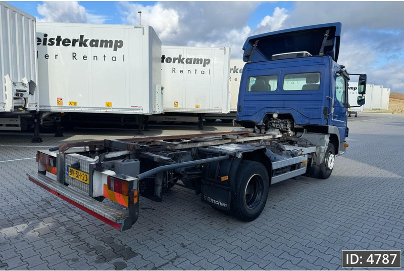 Mercedes-Benz Atego 816 Day Cab, Euro 5, BDF / EPS automatic / standklima / Hydraulic system - Containertransporter/ Wissellaadbak vrachtwagen: afbeelding 5 Mercedes-Benz Atego 816 Day Cab, Euro 5, BDF / EPS automatic / standklima / Hydraulic system - Containertransporter/ Wissellaadbak vrachtwagen: afbeelding 5