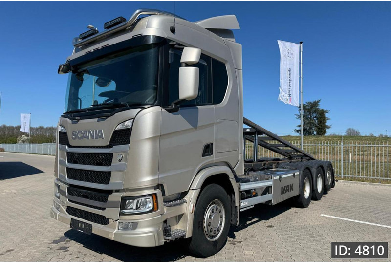 Scania R540 Topline, Euro 6, / 8x4 / BDF / Lift axle / frame 7.4 m - Containertransporter/ Wissellaadbak vrachtwagen: afbeelding 1 Scania R540 Topline, Euro 6, / 8x4 / BDF / Lift axle / frame 7.4 m - Containertransporter/ Wissellaadbak vrachtwagen: afbeelding 1