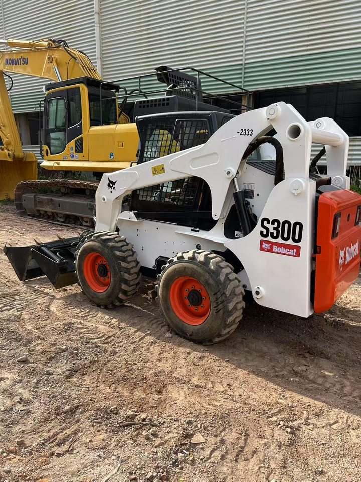 BOBCAT S300 - Schranklader: afbeelding 1 BOBCAT S300 - Schranklader: afbeelding 1