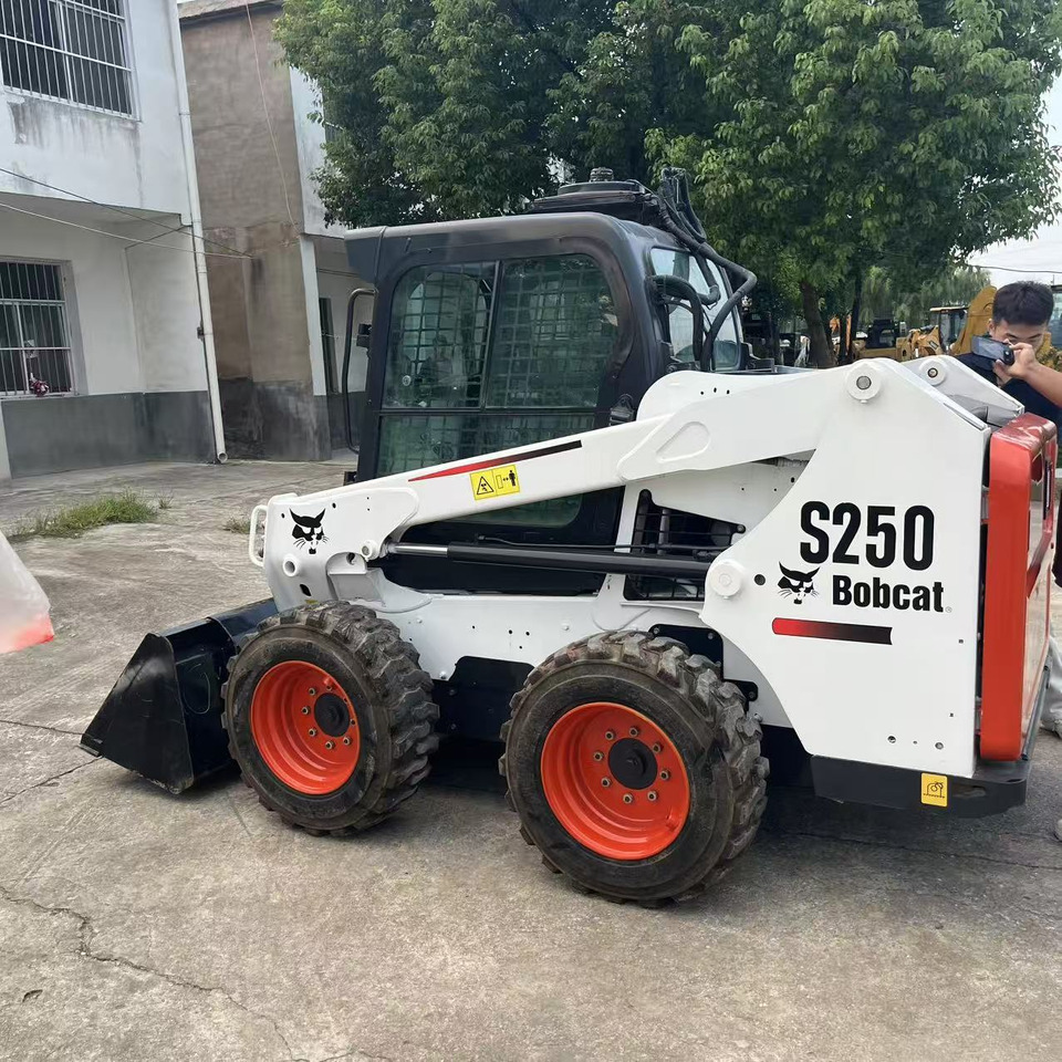 BOBCAT Skid Steer Loader S250 New Condition Hours True - Schranklader: afbeelding 4 BOBCAT Skid Steer Loader S250 New Condition Hours True - Schranklader: afbeelding 4