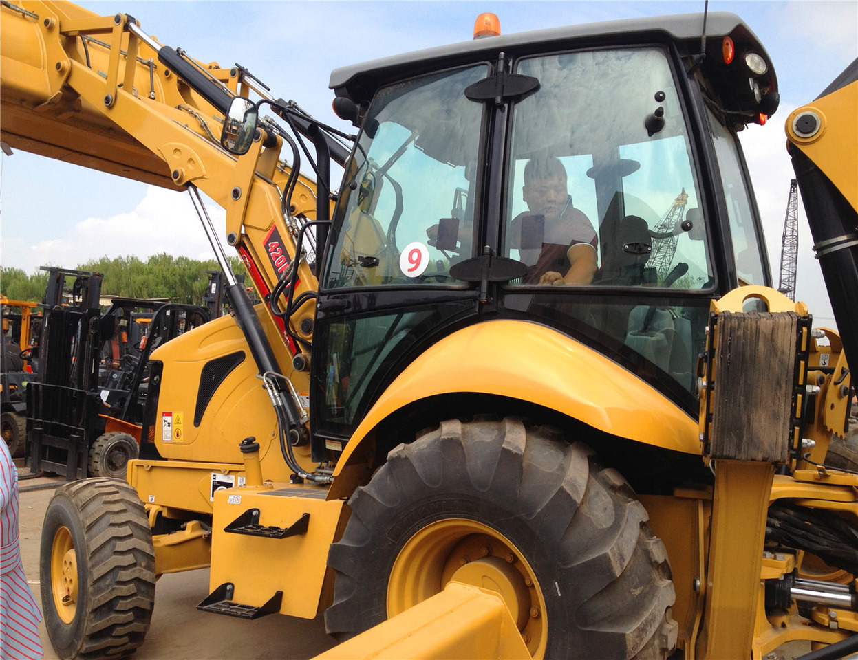 CAT 420F Backhoe Loader - Graaflaadmachine: afbeelding 1 CAT 420F Backhoe Loader - Graaflaadmachine: afbeelding 1
