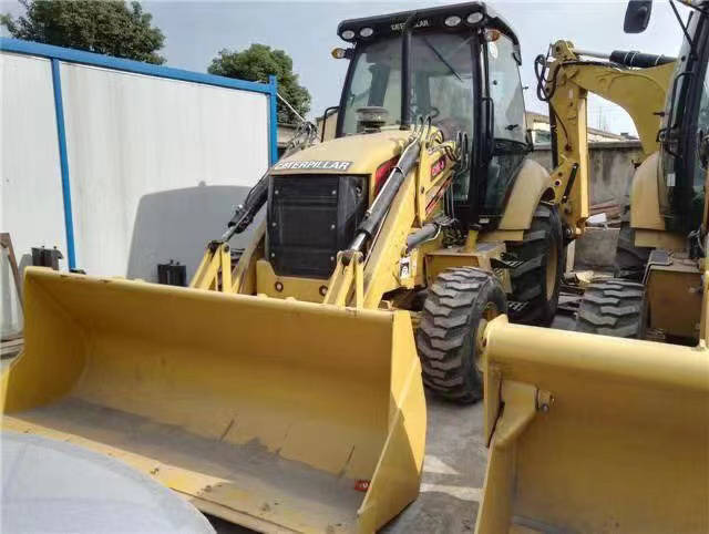 CATERPILLAR Backhoe Loader 420F Click Here for Discount - Graaflaadmachine: afbeelding 1 CATERPILLAR Backhoe Loader 420F Click Here for Discount - Graaflaadmachine: afbeelding 1