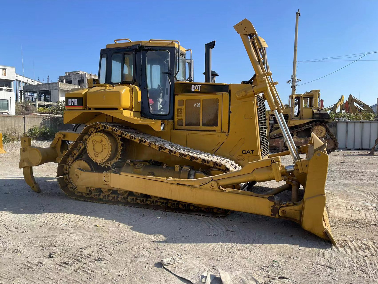 CATERPILLAR D7R - Bulldozer: afbeelding 1 CATERPILLAR D7R - Bulldozer: afbeelding 1